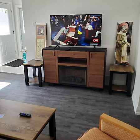 Maxwell Esabu Apartment Toronto Bagian luar foto