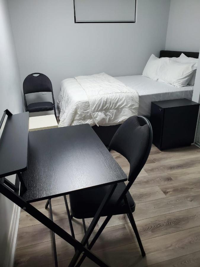 Maxwell Esabu Apartment Toronto Bagian luar foto