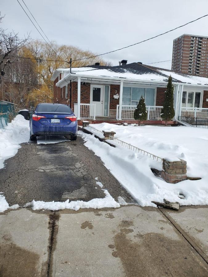 Maxwell Esabu Apartment Toronto Bagian luar foto