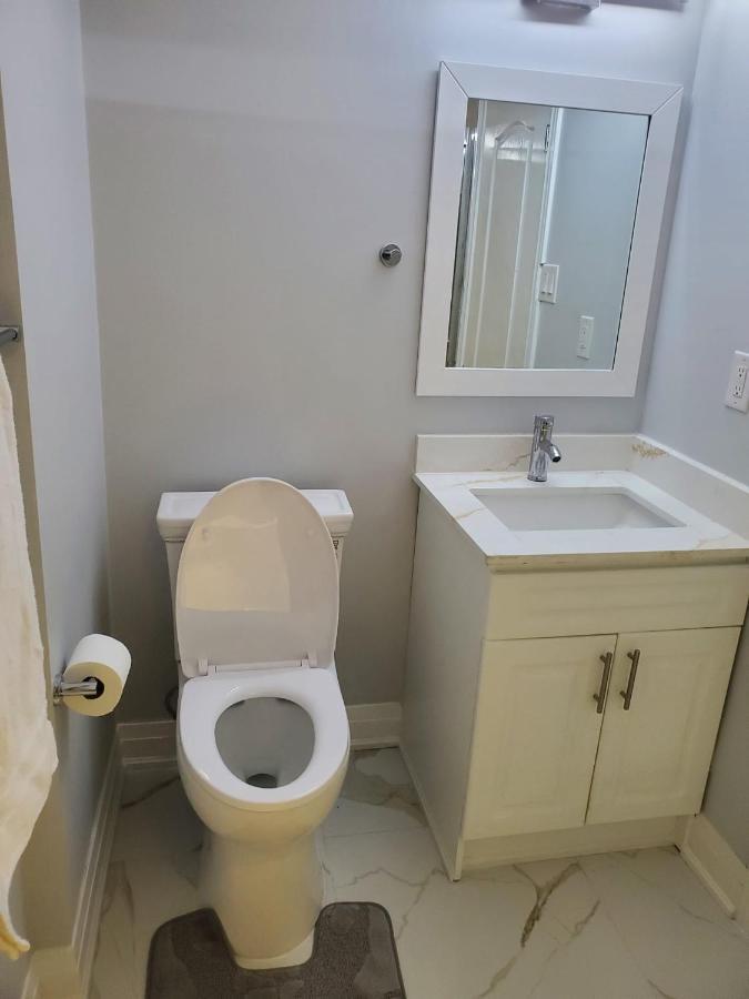 Maxwell Esabu Apartment Toronto Bagian luar foto